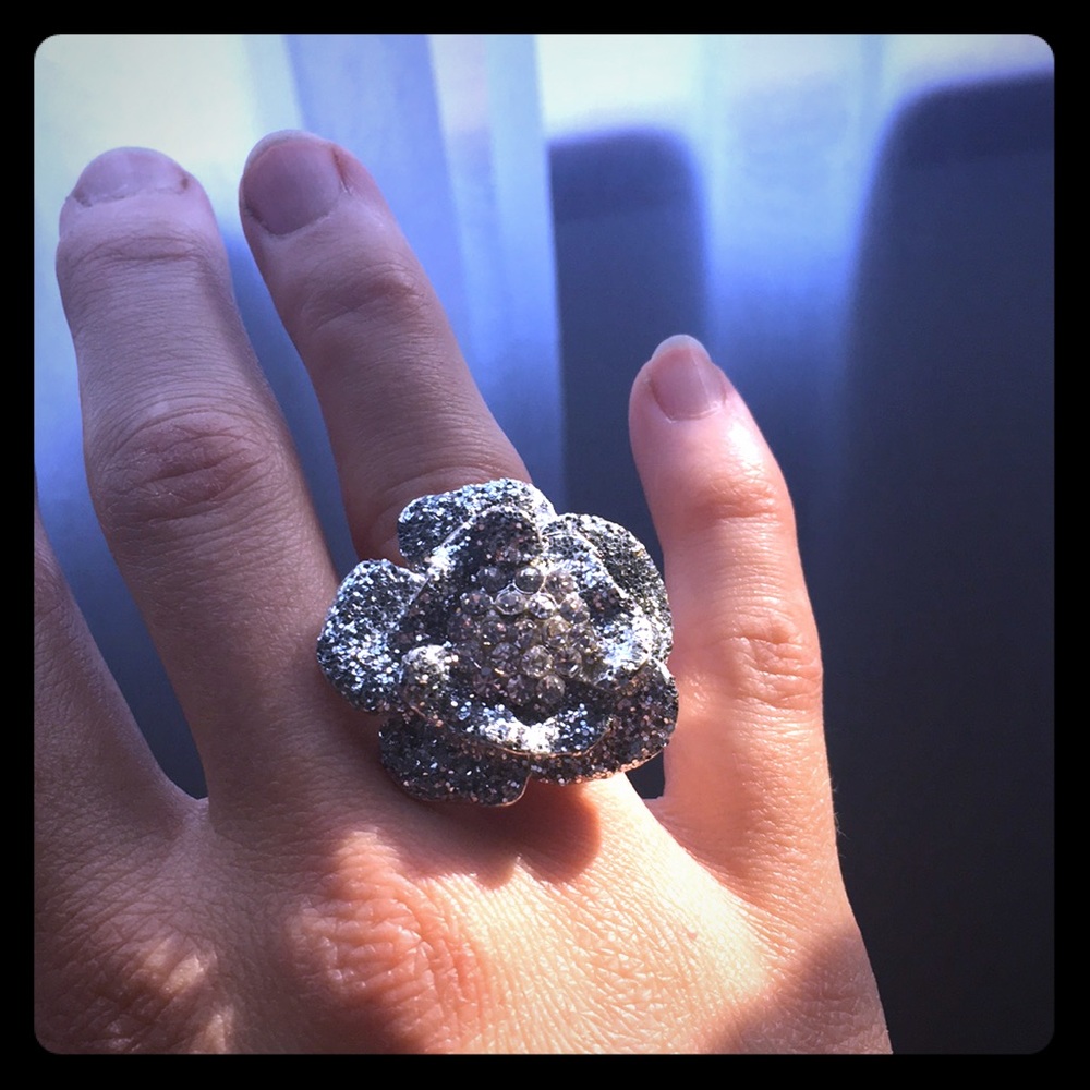 Sparkly Floral Ring